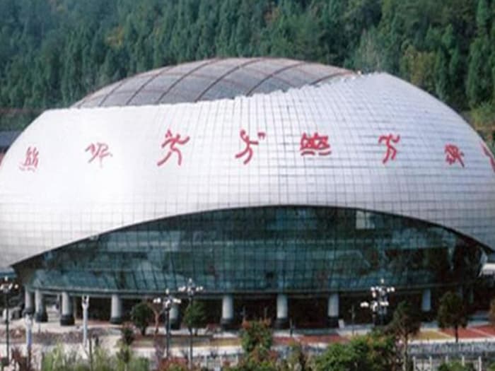 陕西体育中心球形网架加工安装